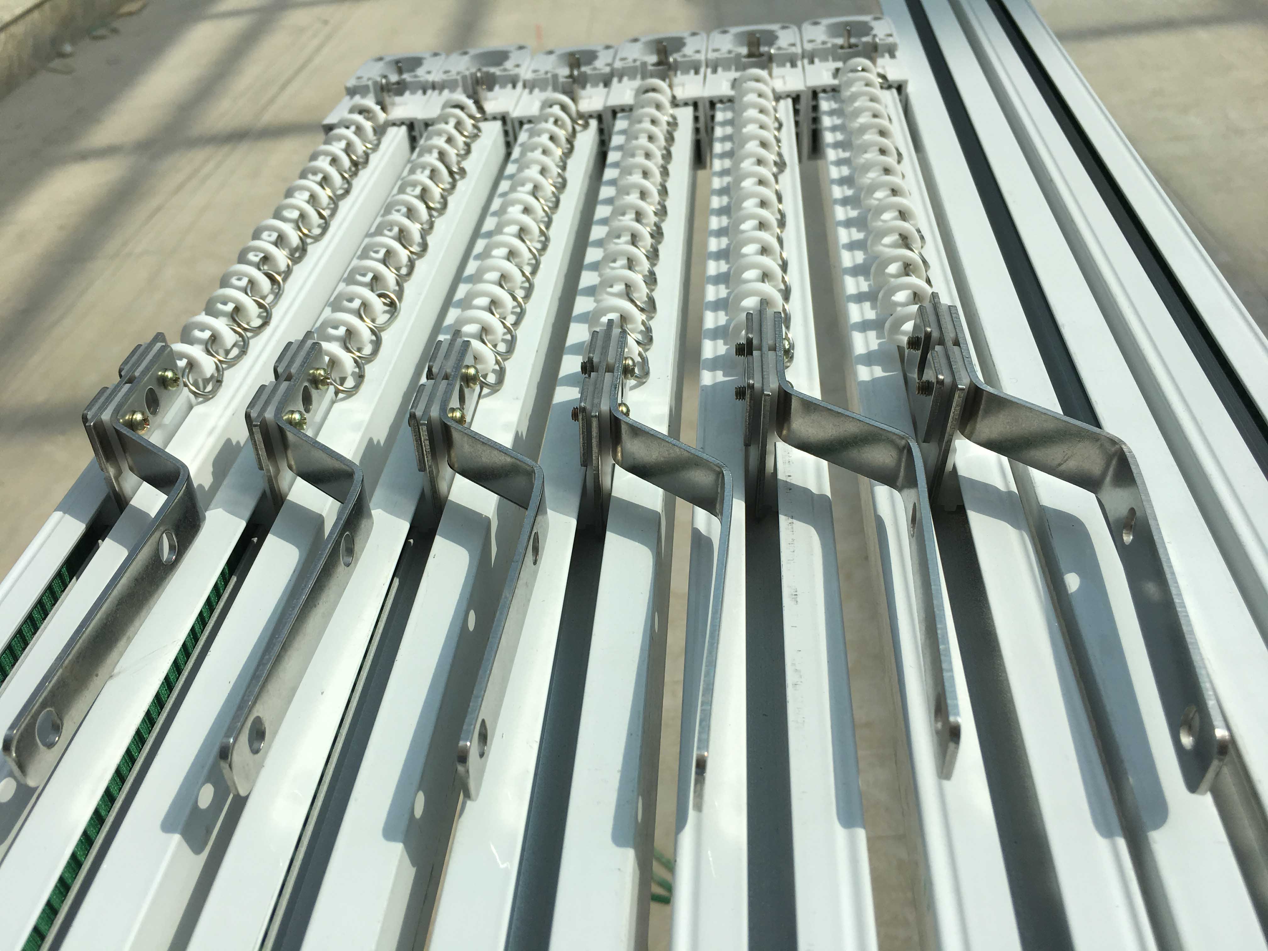 電動(dòng)智能窗簾_軌道